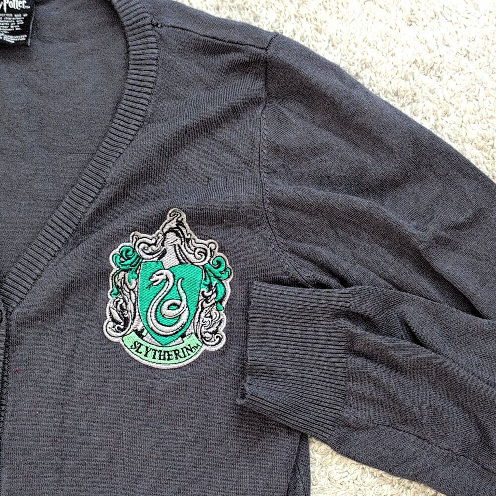 HARRY POTTER Slytherin House Crest Embroidered V Neck Cardigan Gray L